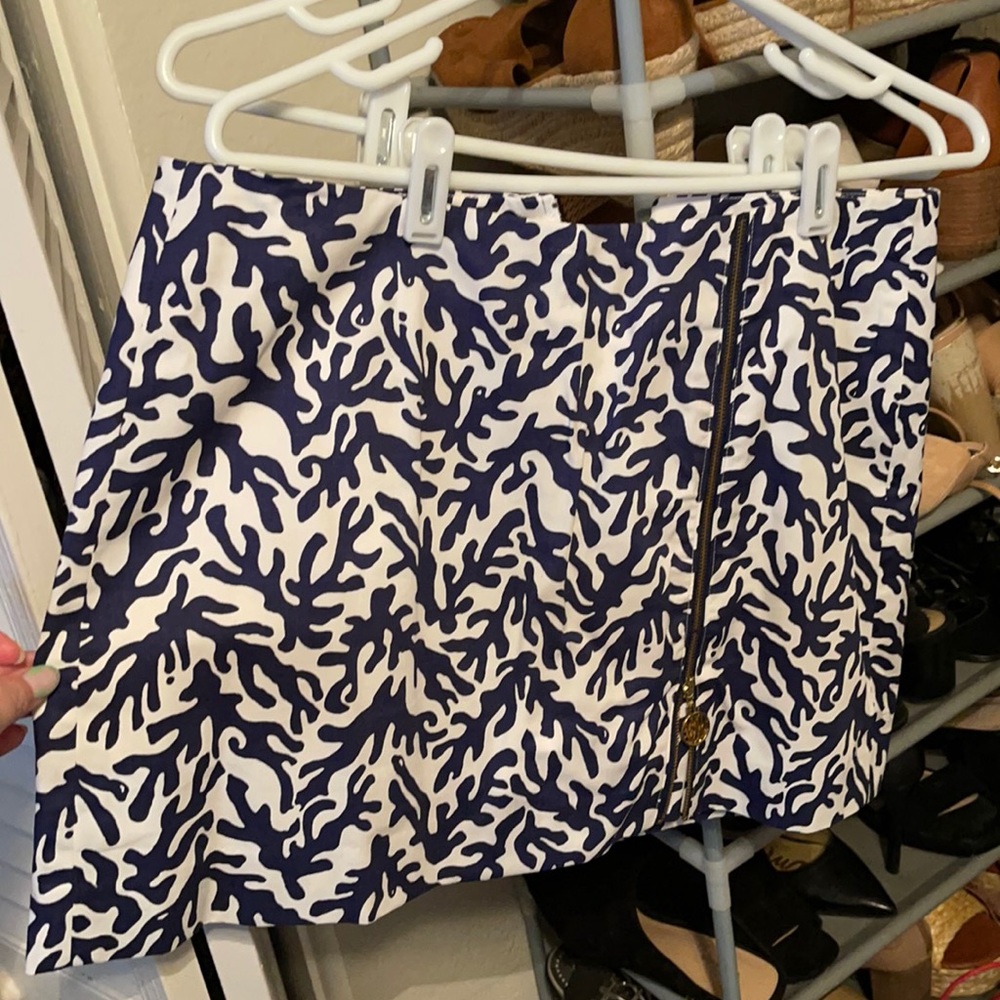 Lilly navy and white skort
